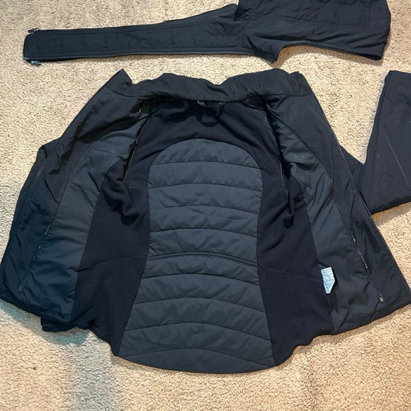 Lululemon Women's Black Hooded Jacket - Picture 8 of 10
